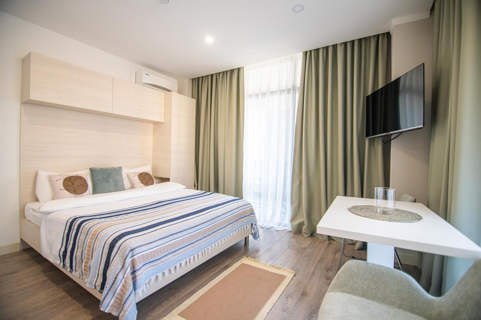 Green Side Apart Hotel Batumi Exterior foto