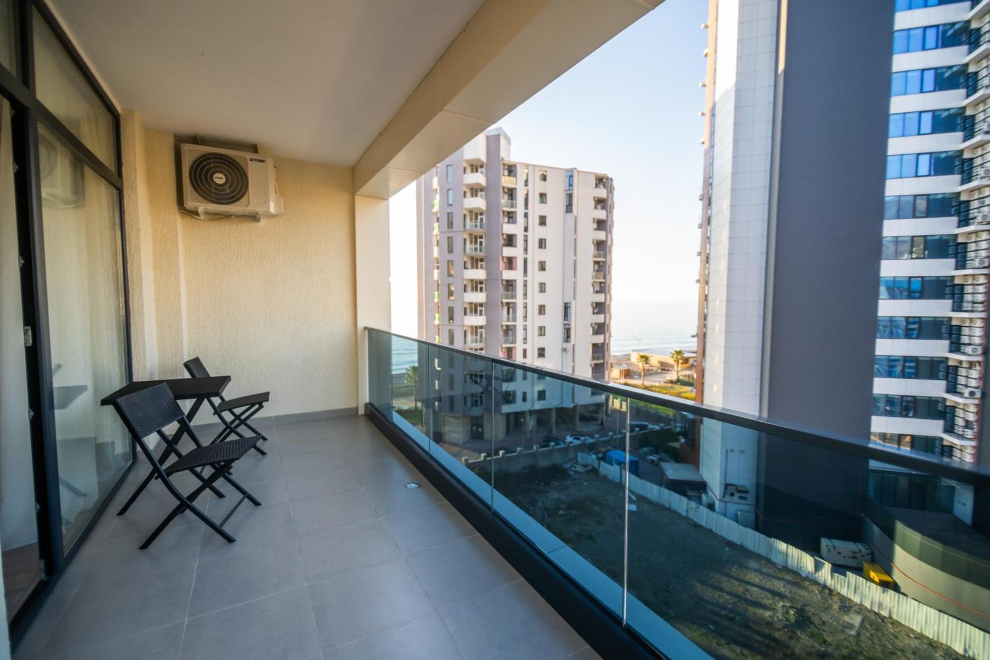 Green Side Apart Hotel Batumi Exterior foto