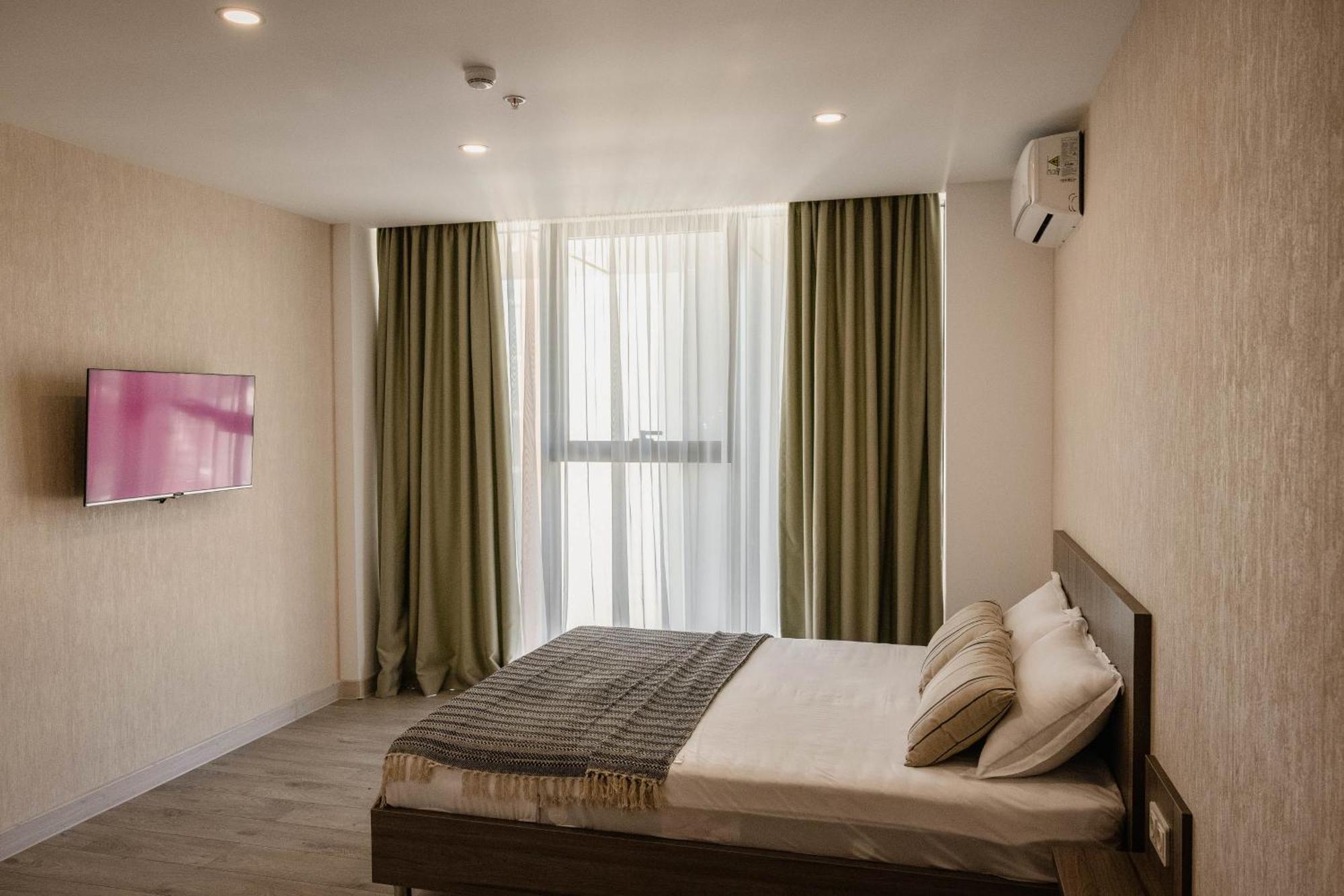 Green Side Apart Hotel Batumi Exterior foto