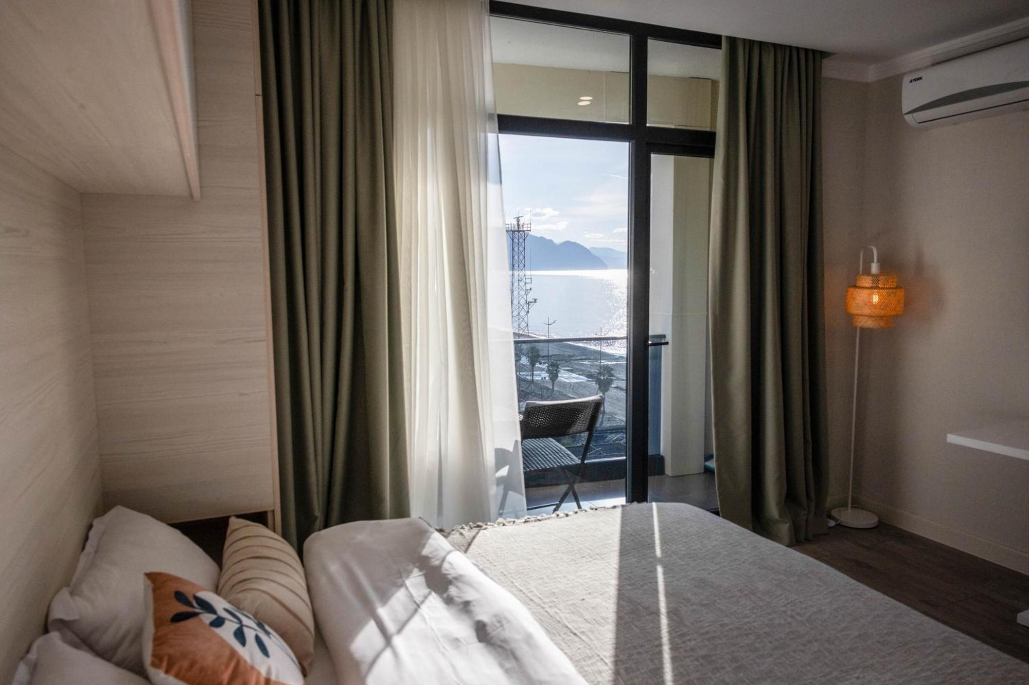 Green Side Apart Hotel Batumi Exterior foto