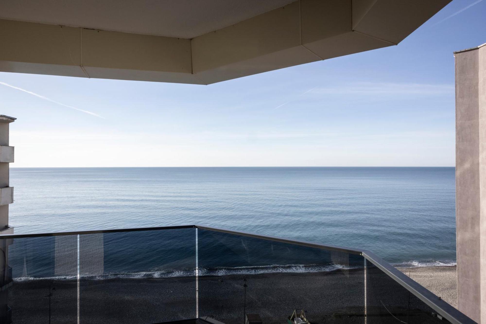 Green Side Apart Hotel Batumi Exterior foto